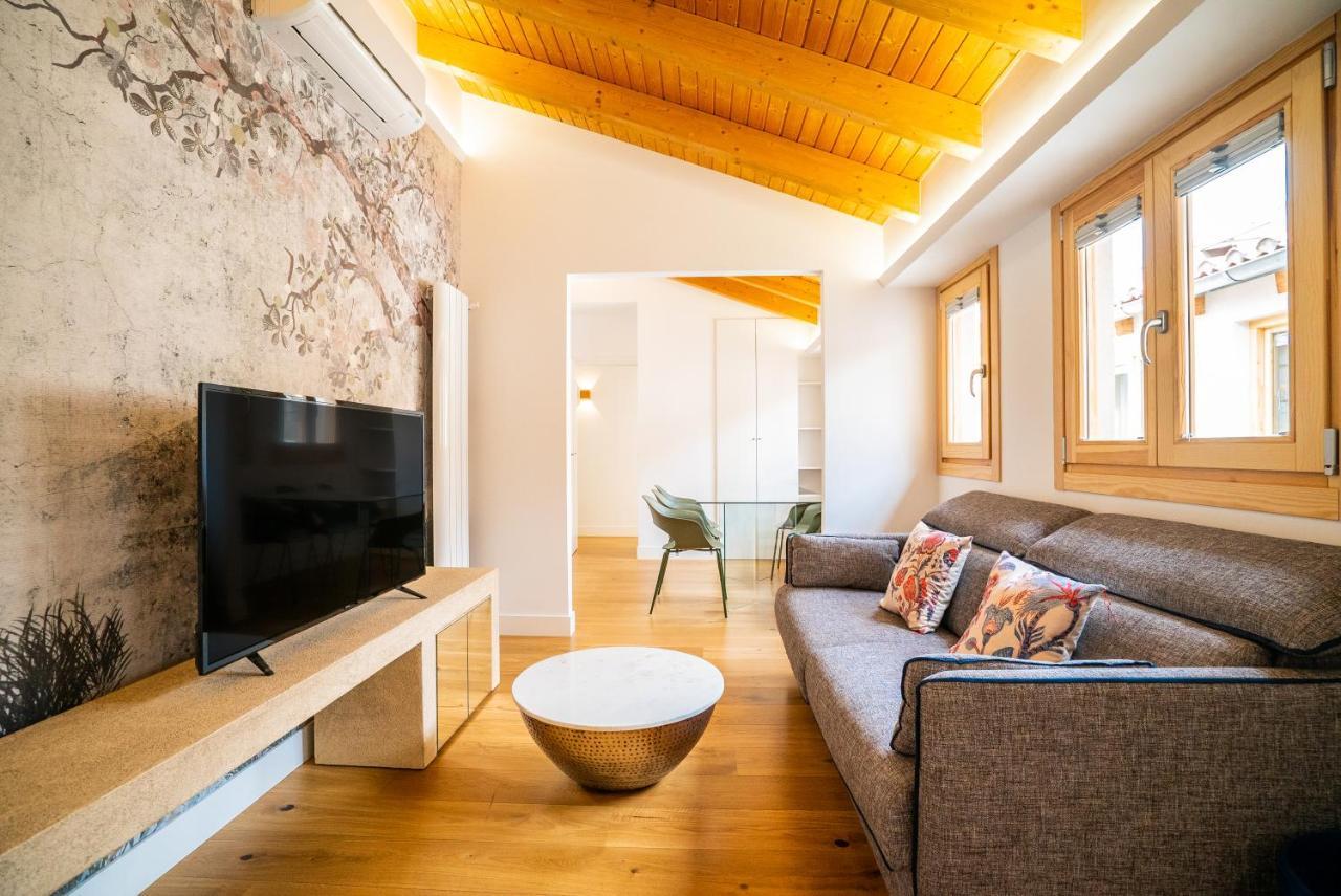 Smartr Madrid Gran Via Apartments Bagian luar foto